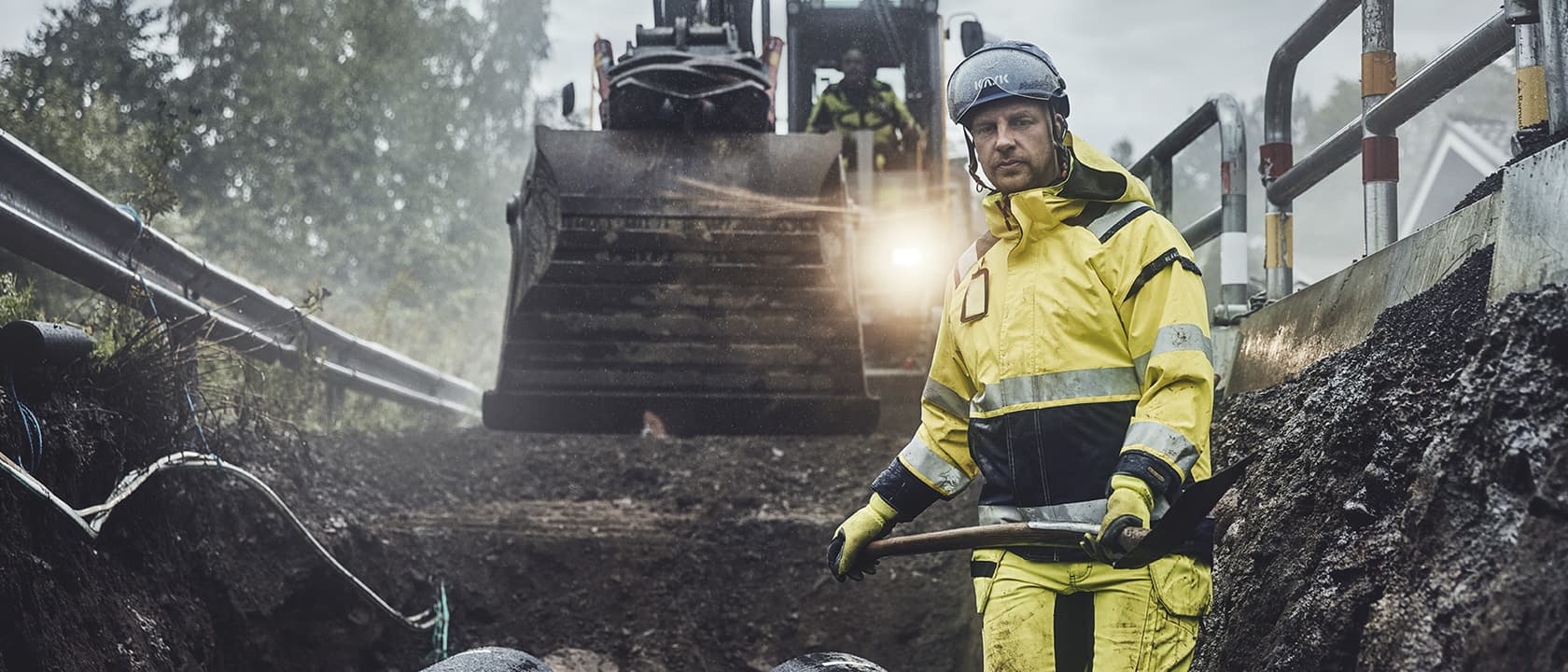 highvis_1680x720-jpg