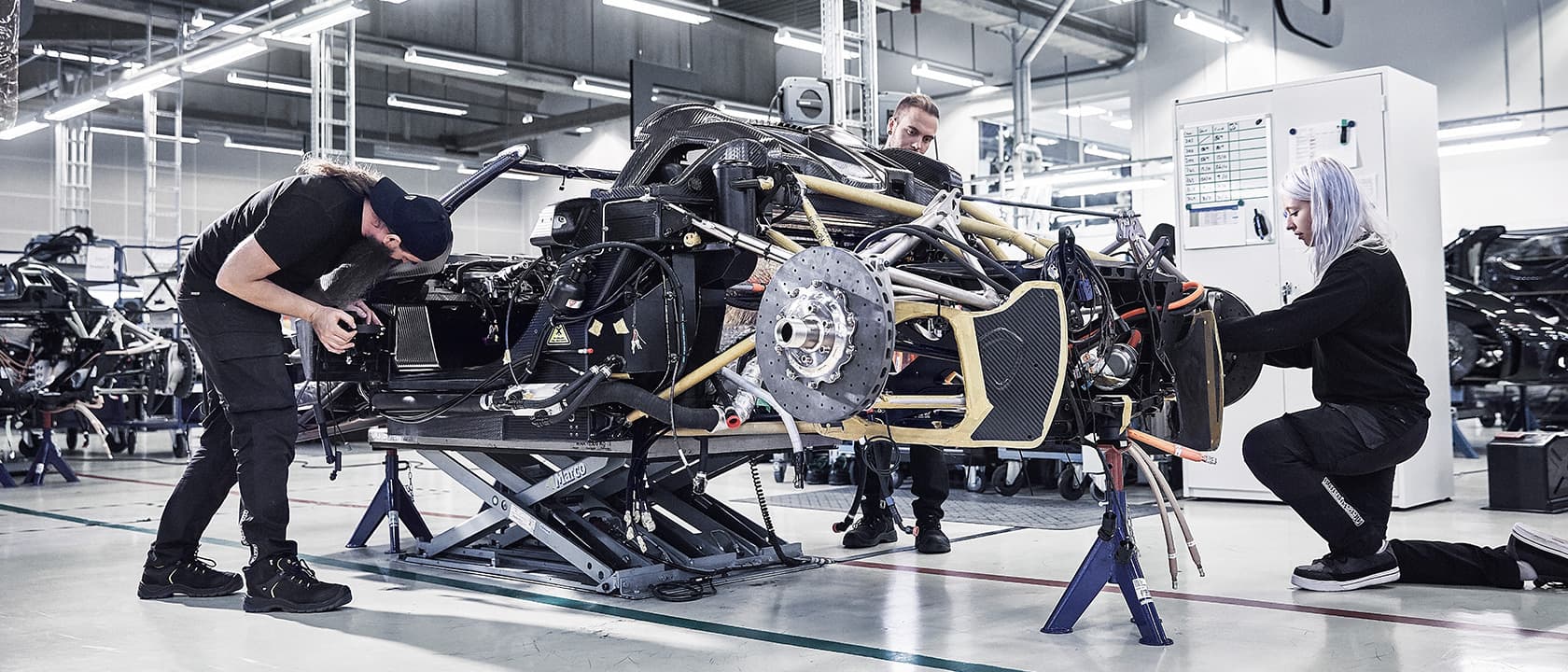 koenigsegg_service_1680x720
