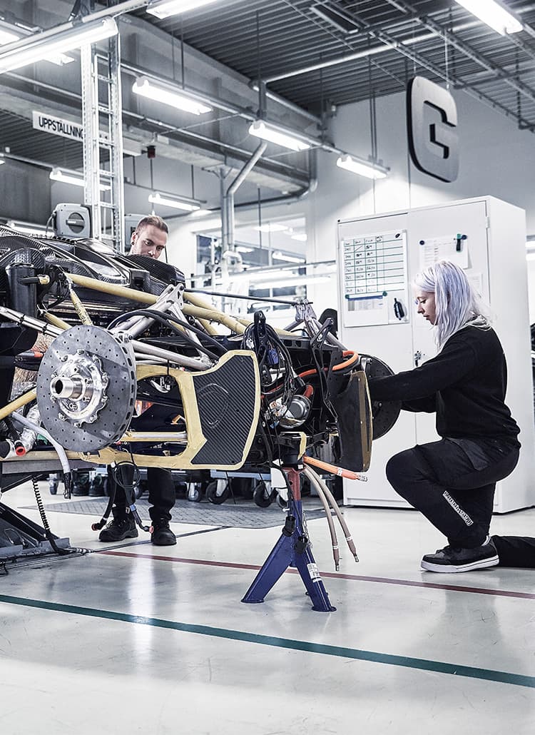koenigsegg_service_750x1030