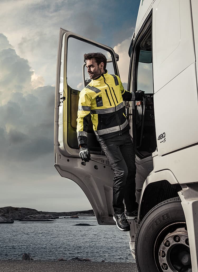 transport_hivis_truck_750x1030